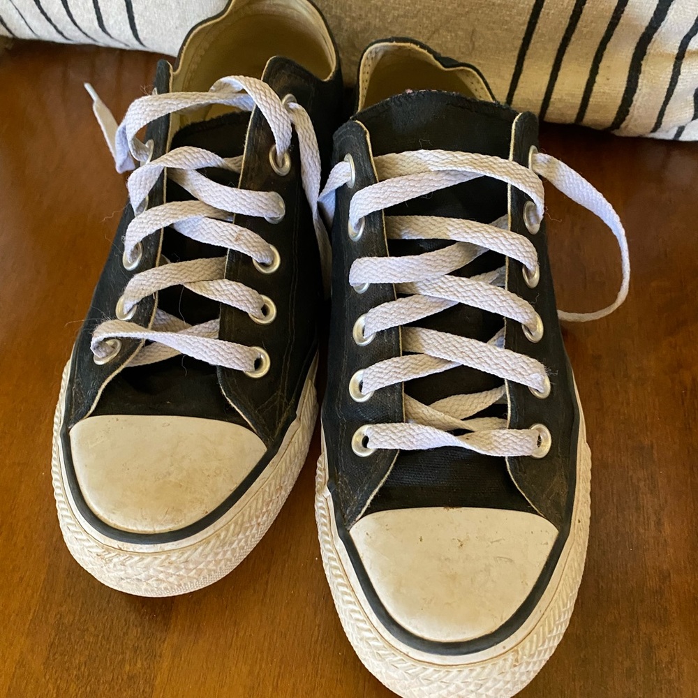 Black womens converse